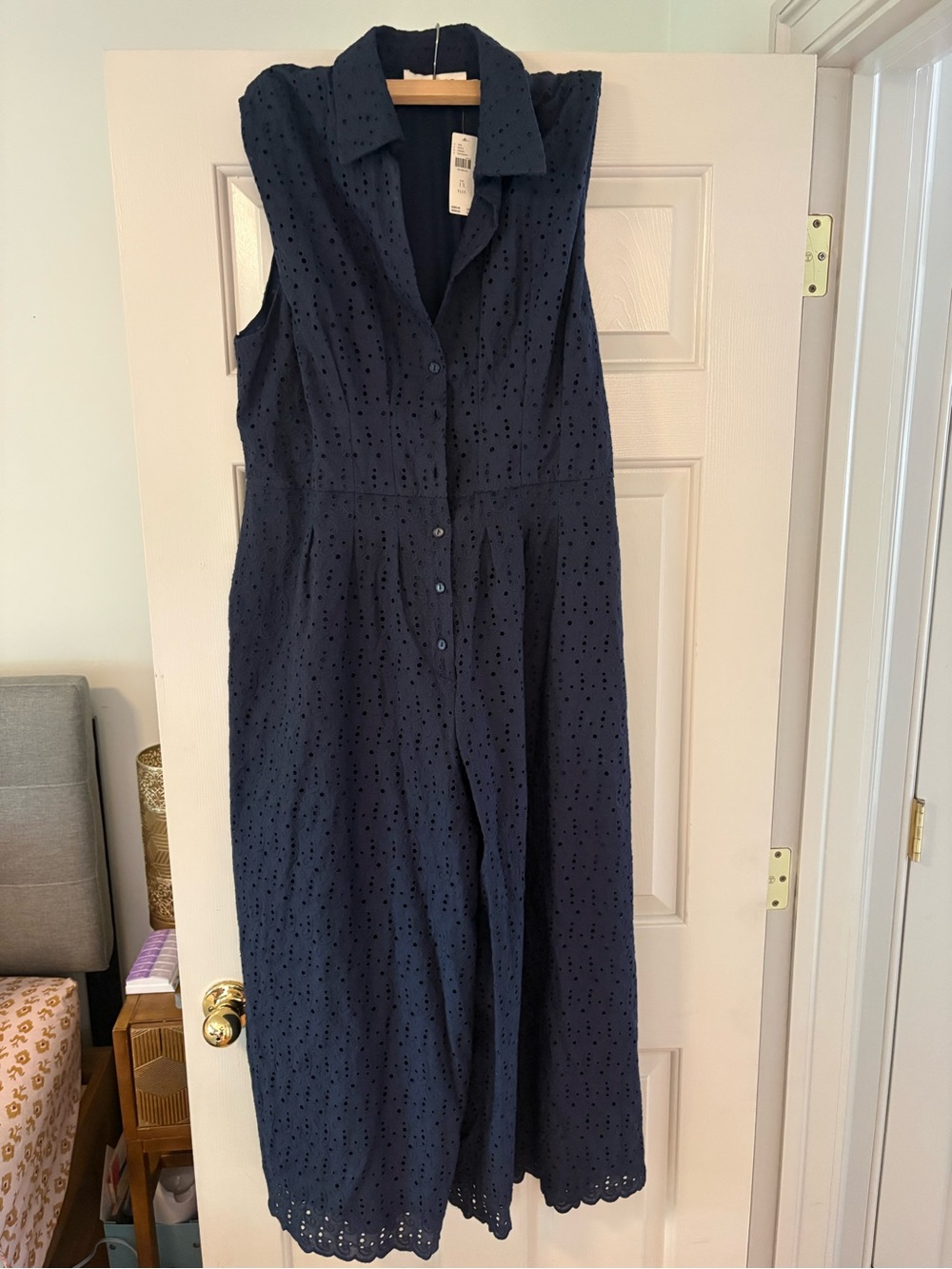 Anthropologie NWT Sleeveless Navy Eyelet Jumpsuit 1X - Picture 3 of 3